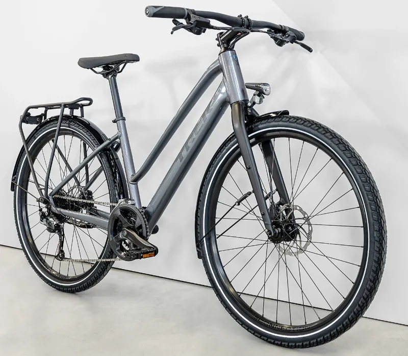 Trek Dual Sport 2 Equipped Stagger Gen 5 Hybrid Bike 2024 in Galactic Grey-4